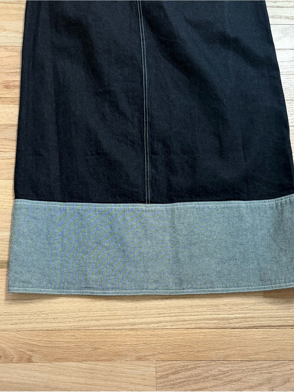 Great Price! Cute NWT Contrast Split Hem Denim Midi Skirt by Pilcro/Anthro! Sz 8 - Picture 8 of 8